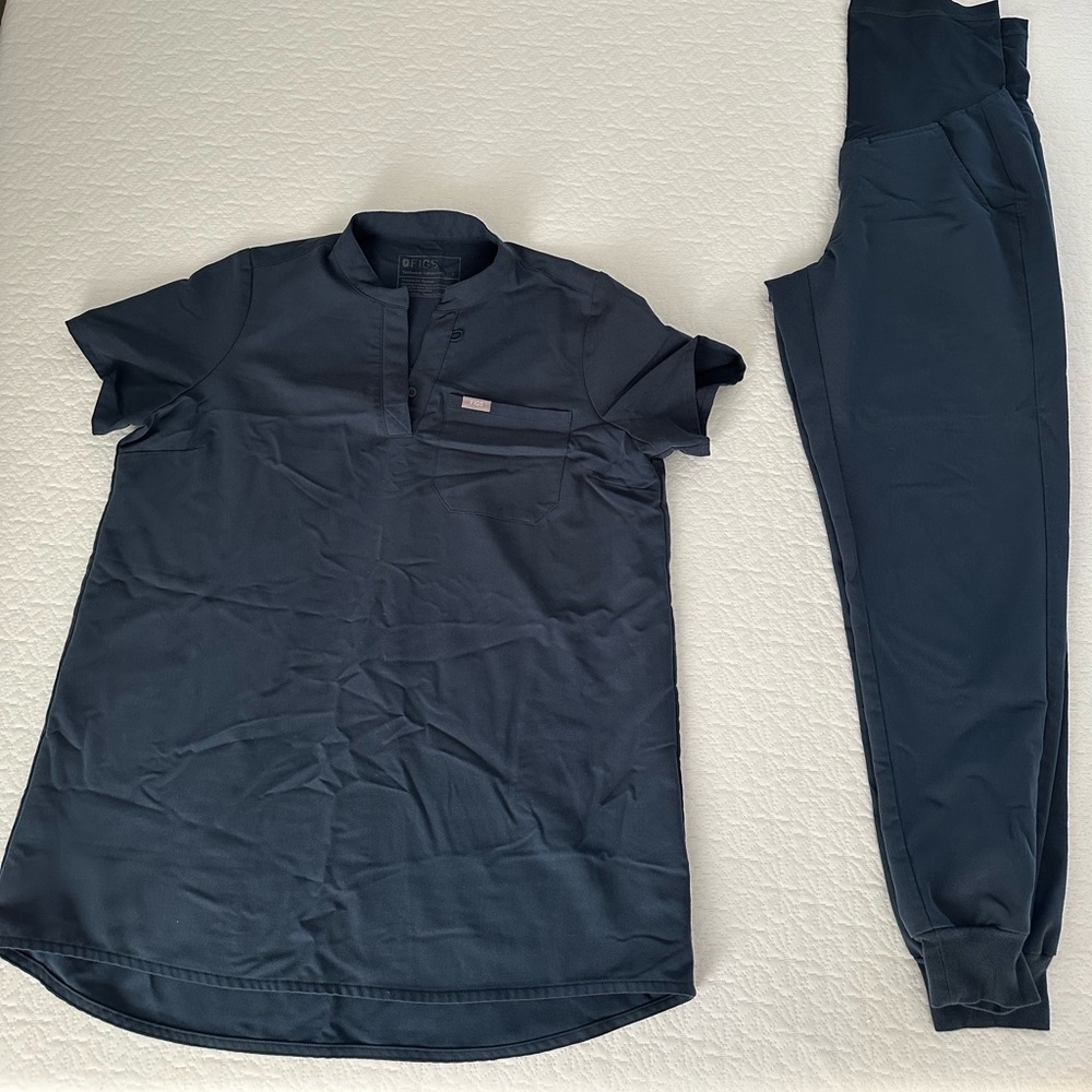 Figs maternity set size small